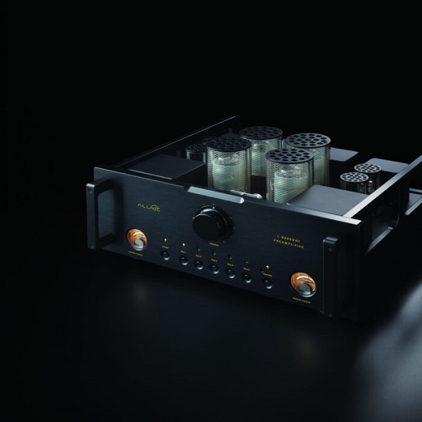 Allnic Audio L-8000 DHT Preamplifier
